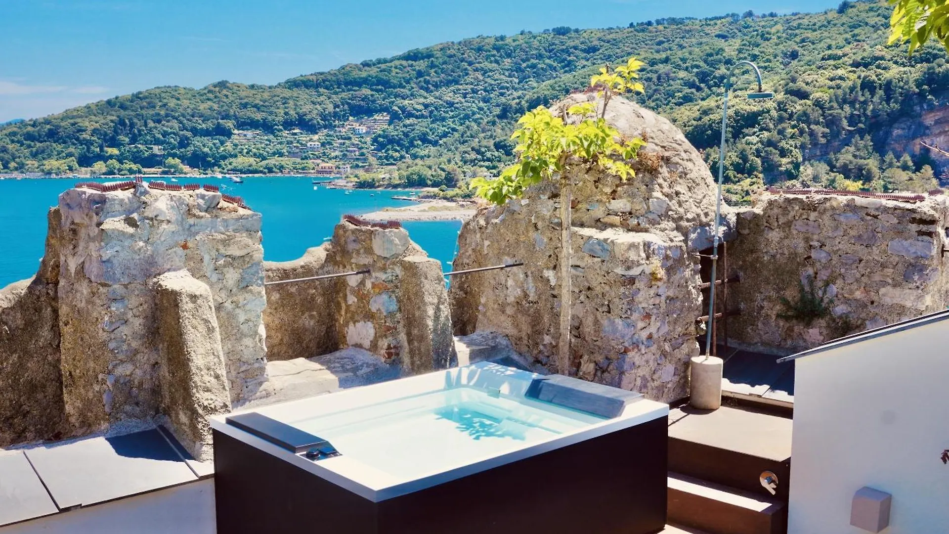 Guest house Capitolare Suite Tower Porto Venere